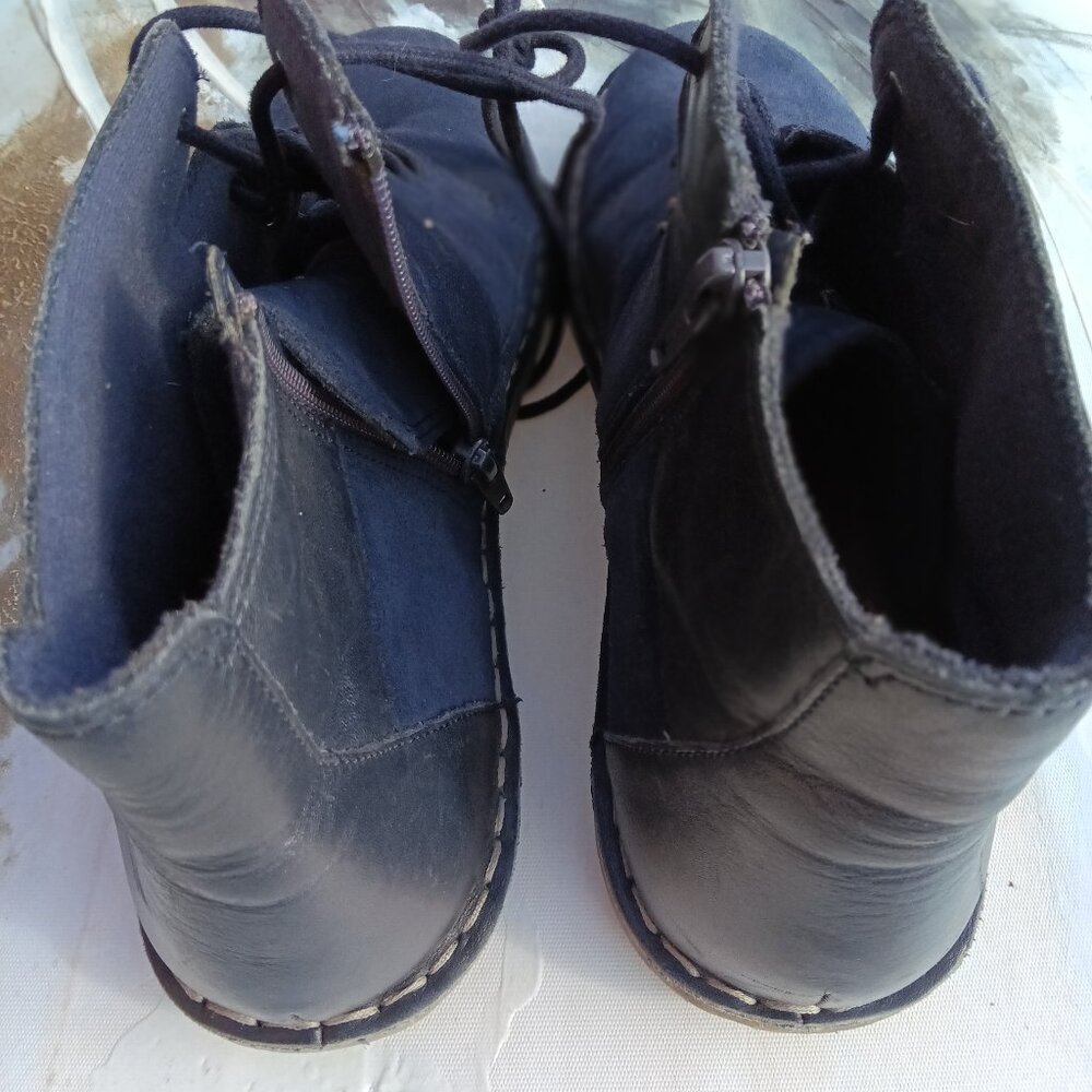 Clarks women's Ankle Leather boot - Picture 3 of 4